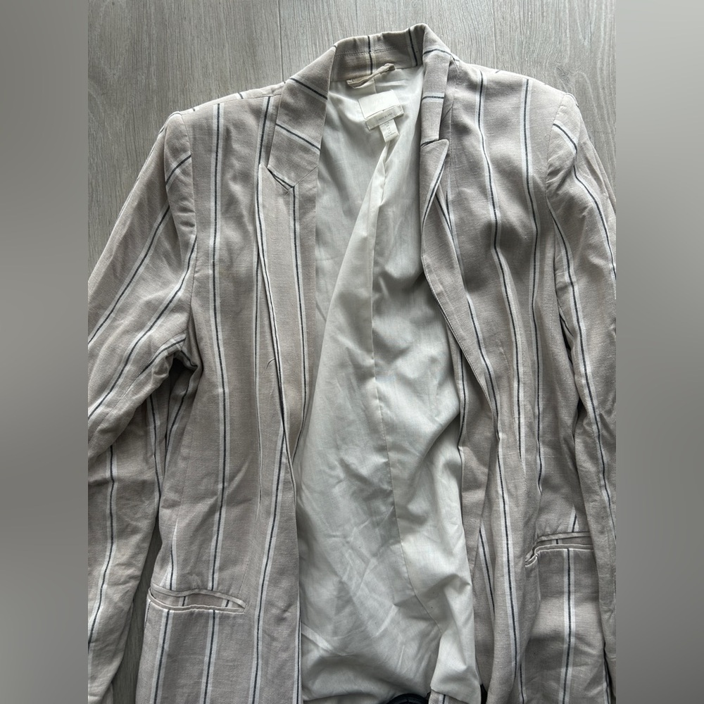 H&M Cream and White Vertical-Stripe Blazer - Picture 3 of 9